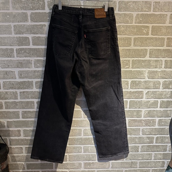 Levi’s Ribcage Jeans - Picture 2 of 5